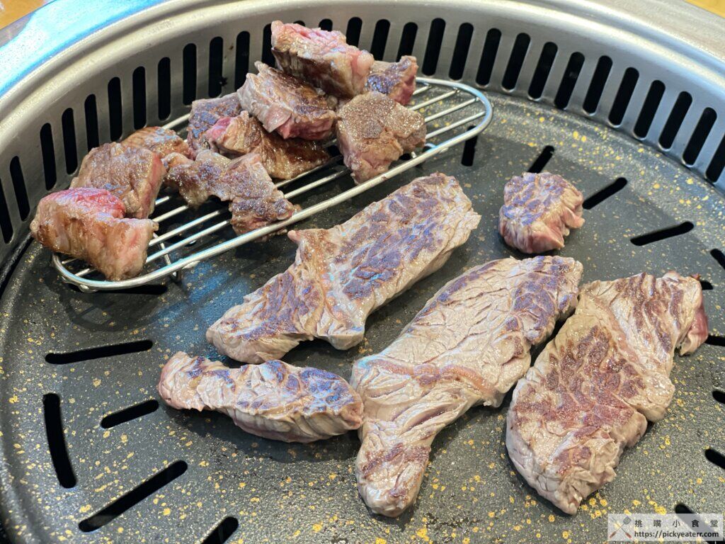 明洞美食】黃金牧場황금목장｜最上等1++烤韓牛！專人桌邊烤肉服務太爽啦，韓國自由行必吃的烤韓牛(詳細食記、菜單、價位)